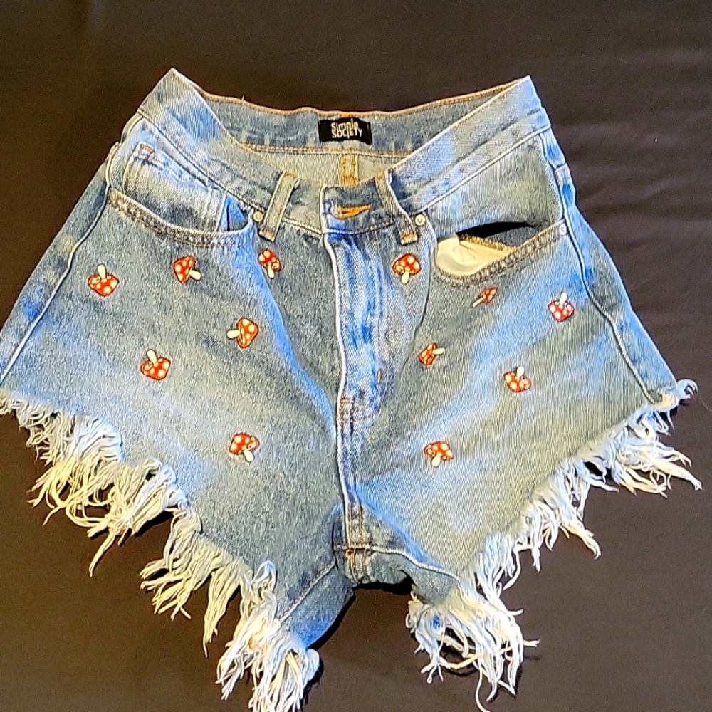 Mushroom Jean shorts women size 1